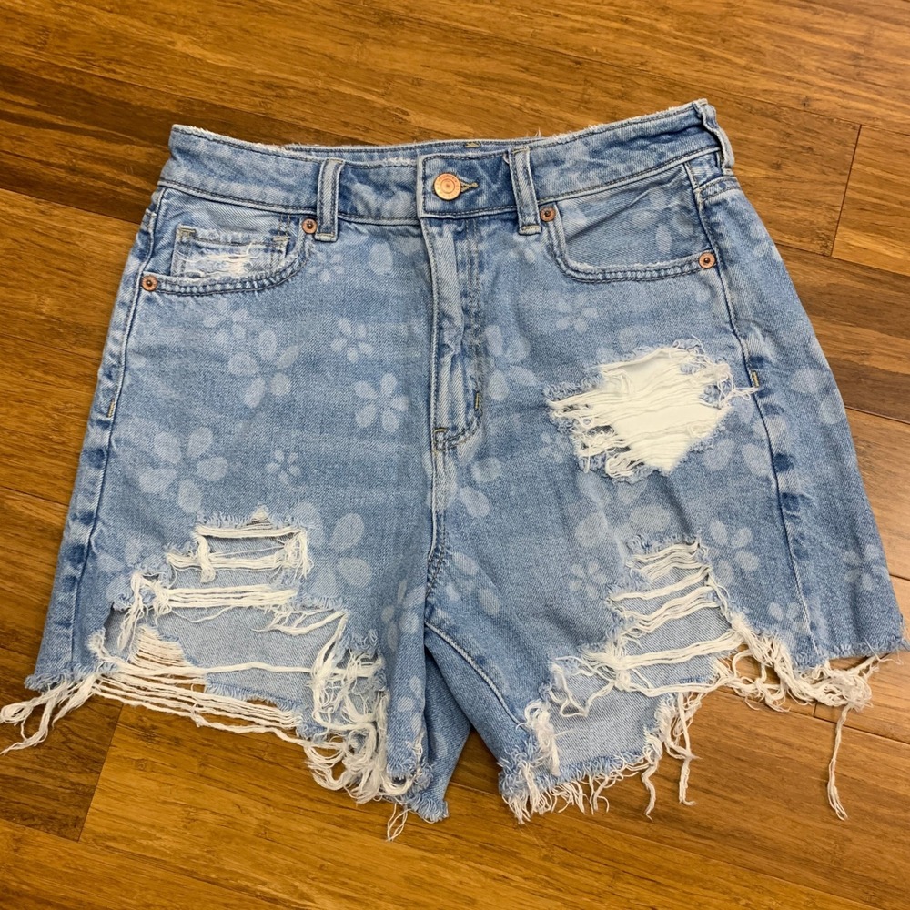 American Eagle Denim Shorts‎ Womens Size 4 Highest Rise Baggy Distressed Floral